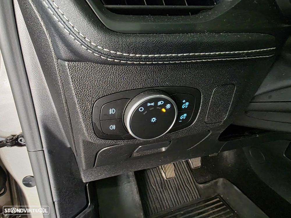 Ford Focus 1.5 TDCi ECOBlue Vignale - 40