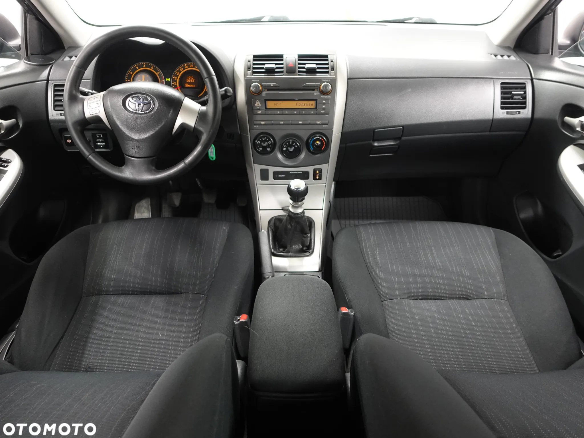 Toyota Corolla 1.6 Luna - 29