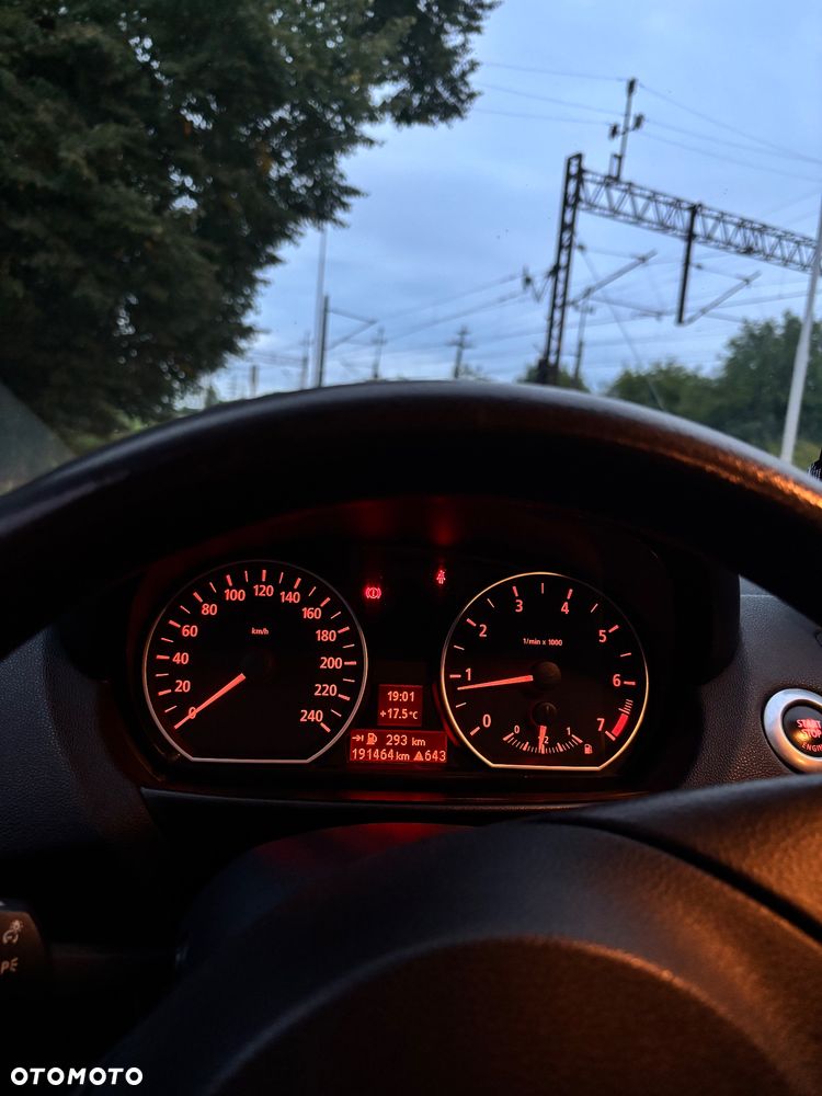 BMW Seria 1 - 21