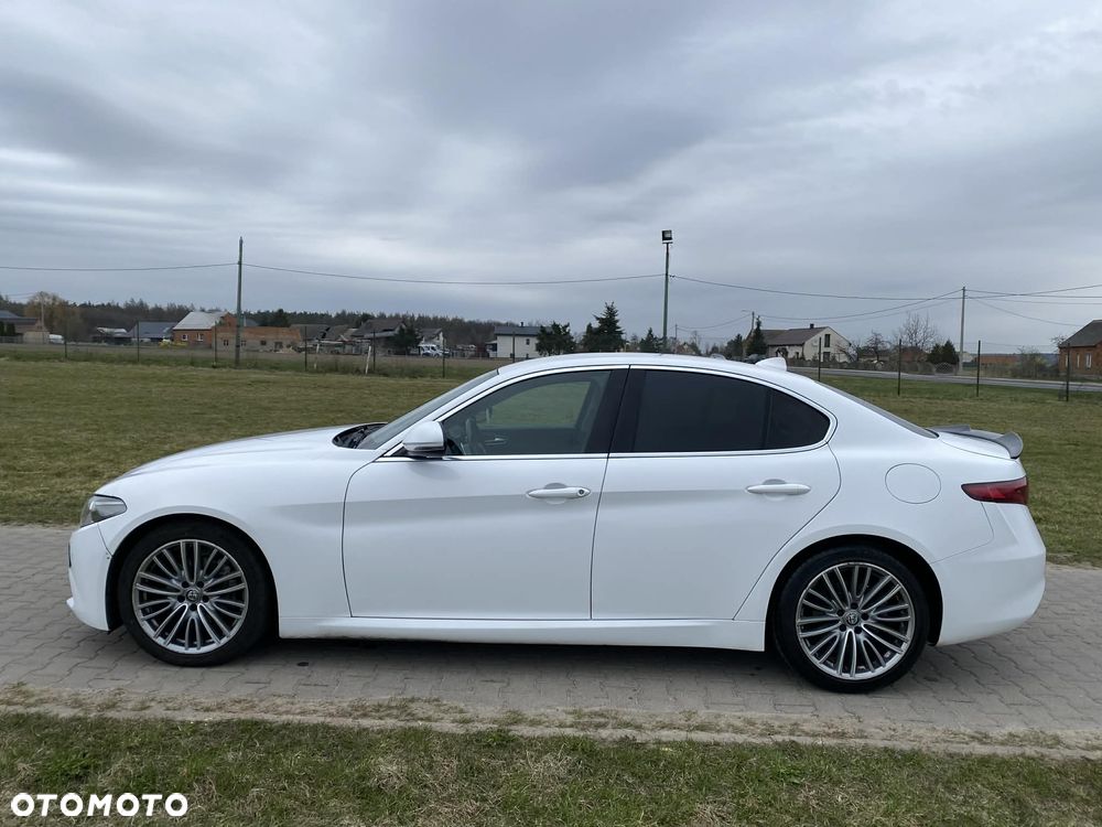 Alfa Romeo Giulia 2.2 AT8 Super - 33