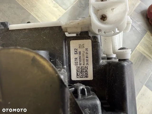 HYUNDAI KONA II LAMPA 92102BE100 PRAWY PRZÓD EUROPA - 3