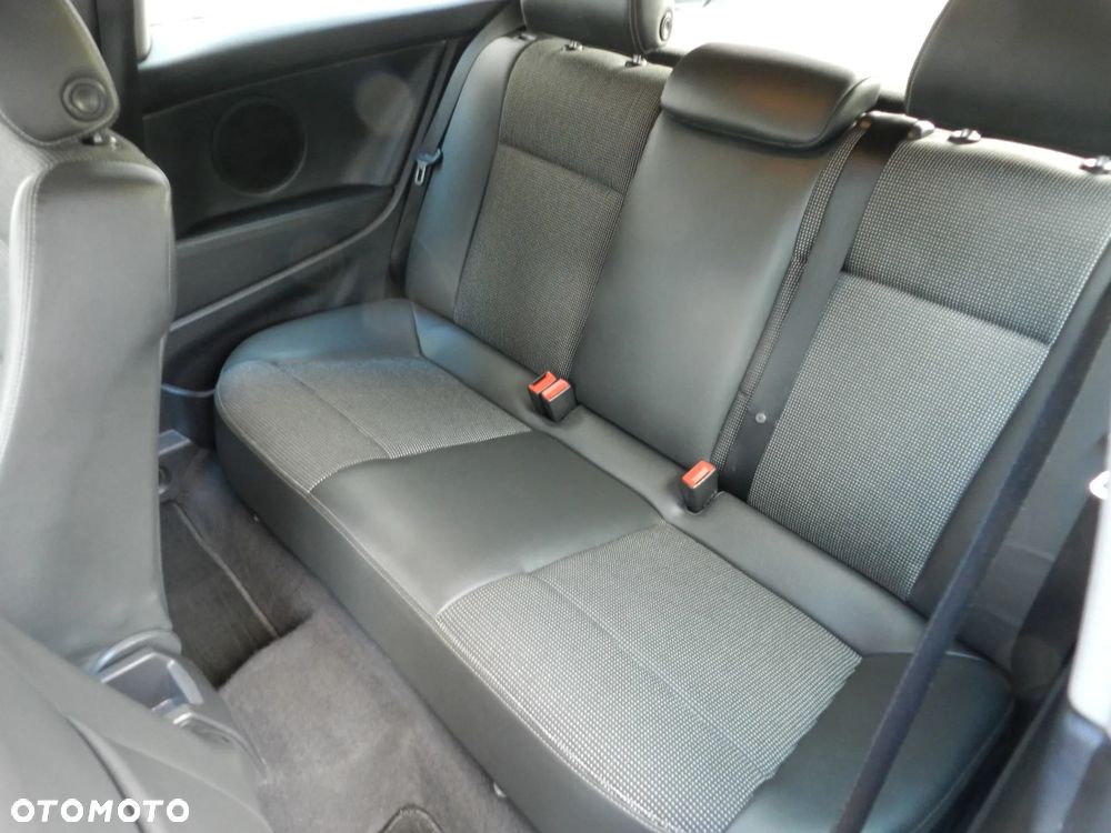 Opel Astra 1.6 Cosmo - 23