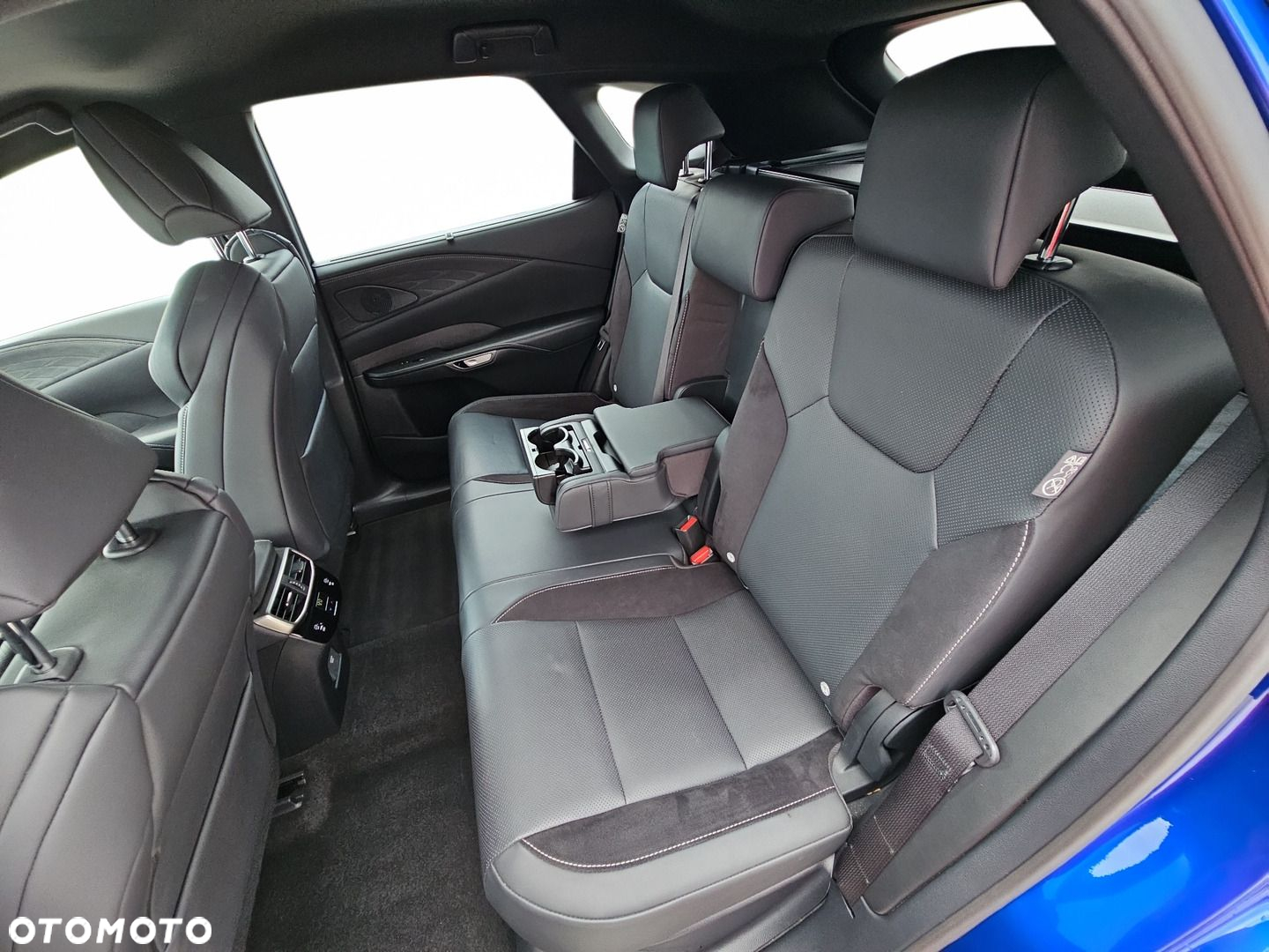 Lexus RX - 11