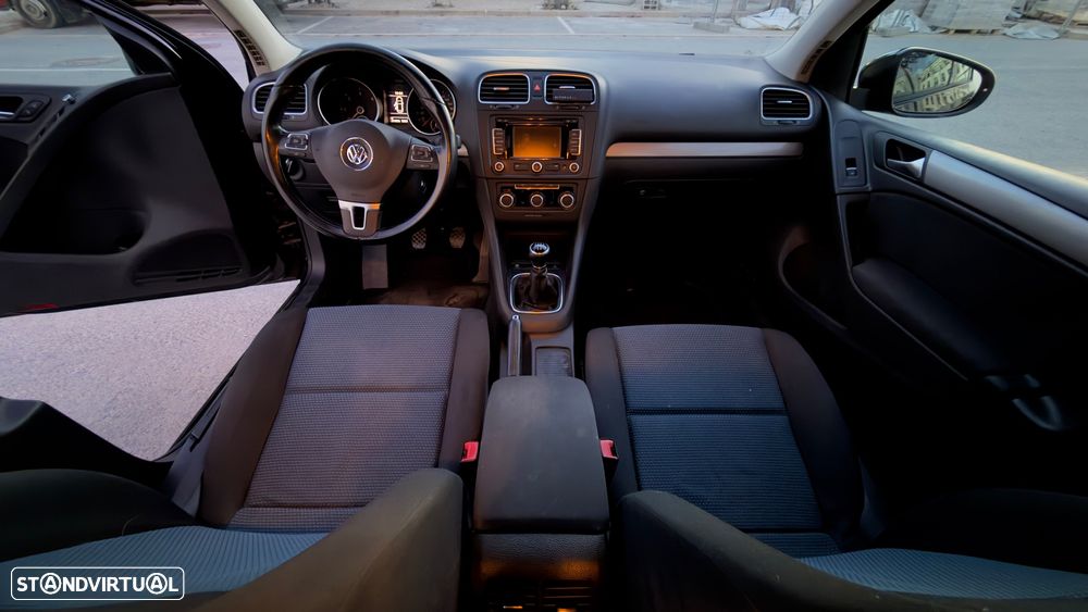 VW Golf 1.6 TDi Trendline BlueMotion - 7