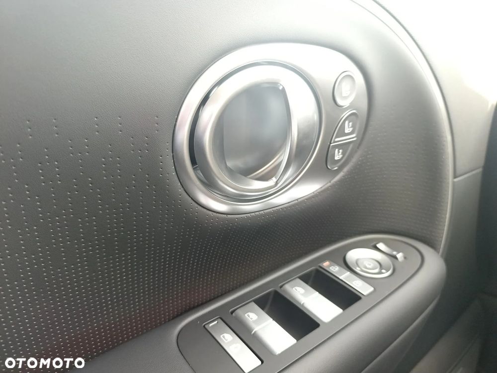 Hyundai IONIQ 9 110kWh Calligraphy AWD - 16