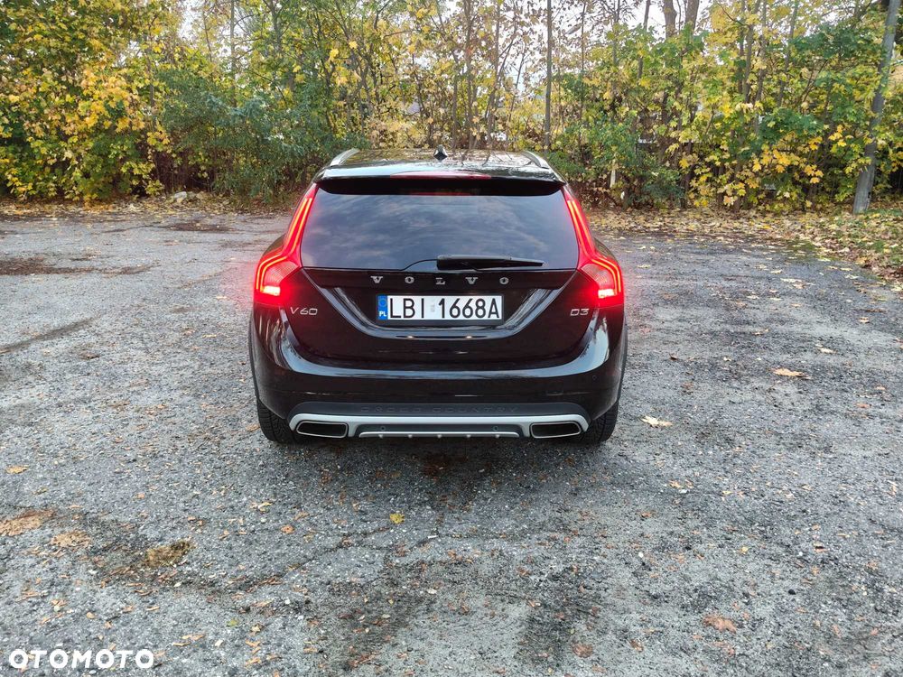 Volvo V60 Cross Country 2018 photo 4