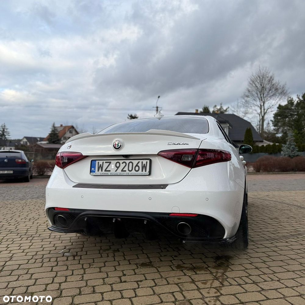 Alfa Romeo Giulia 2.0 Turbo Veloce Q4 - 10