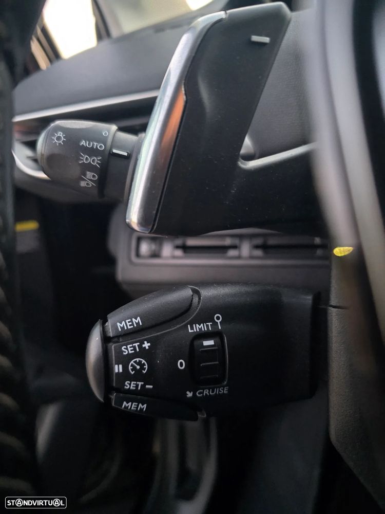 Peugeot 3008 PureTech 130 Stop & Start GPF EAT8 Allure - 25