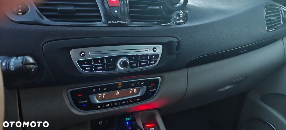 Renault Scenic 1.9 dCi Privilege - 30