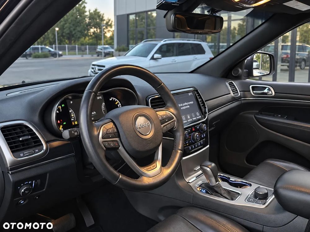 Jeep Grand Cherokee - 8
