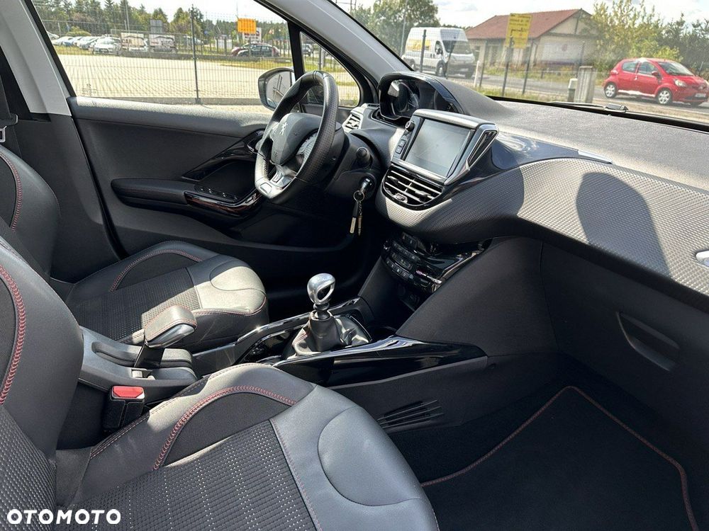 Peugeot 2008 BlueHDi FAP 120 STOP & START GT-Line Edition - 14