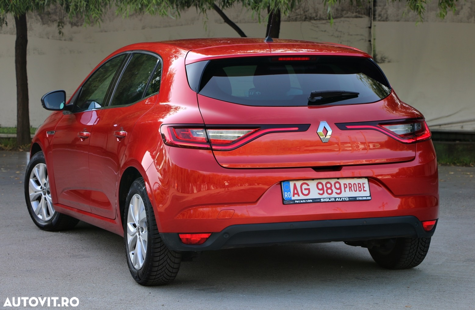 Renault Megane Grandtour TCe 140 GPF LIMITED - 3