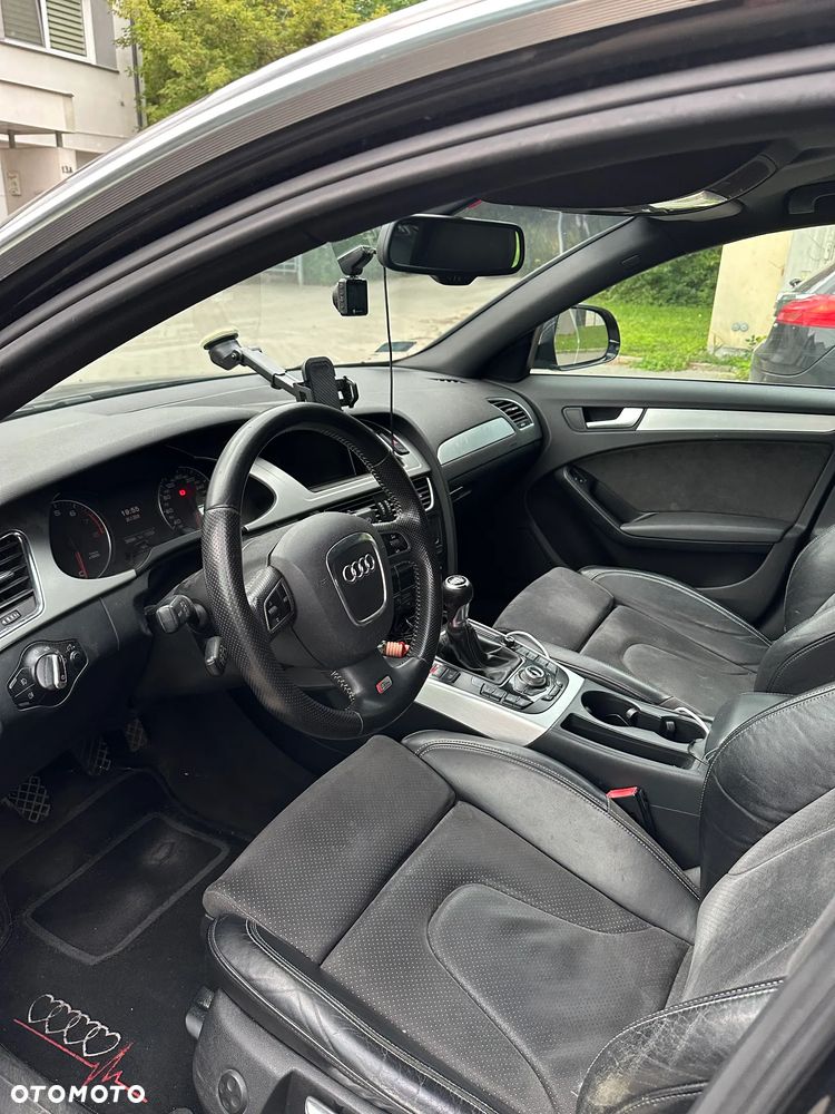 Audi A4 Limousine - 15