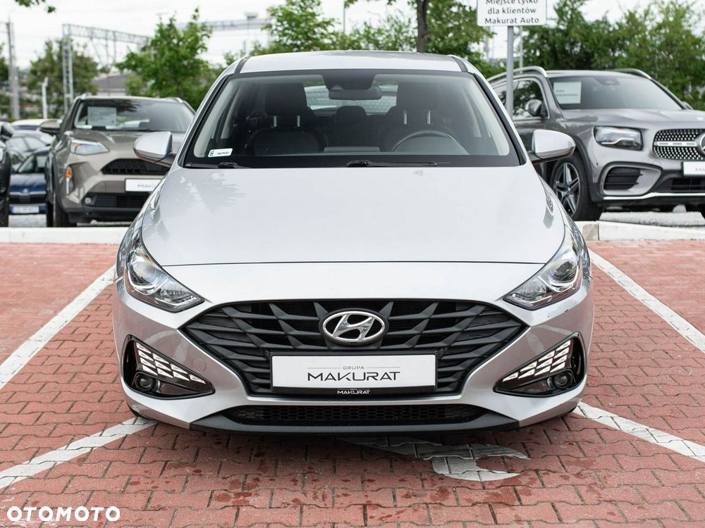 Hyundai i30 1.5 DPI Classic + - 8