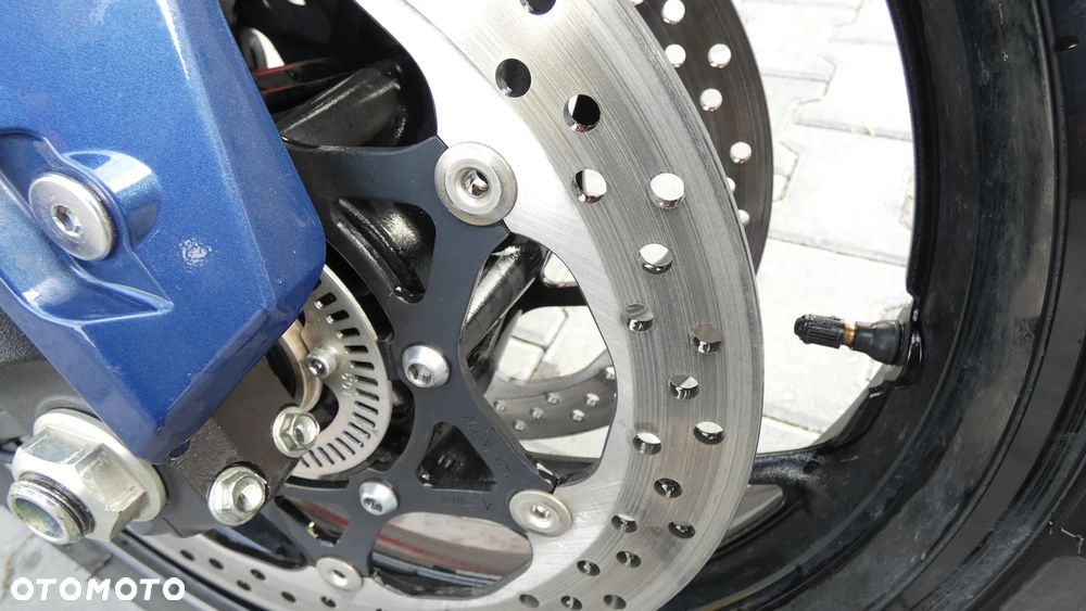 Suzuki GSX - 15