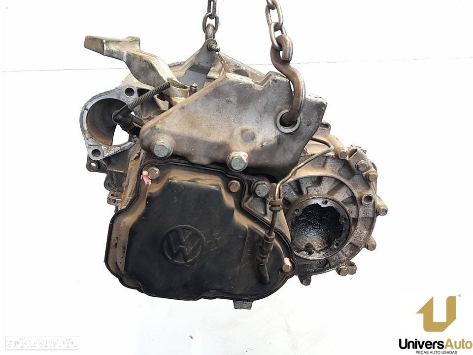 CAIXA VELOCIDADES VOLKSWAGEN GOLF V 2004 -GQQ - 5
