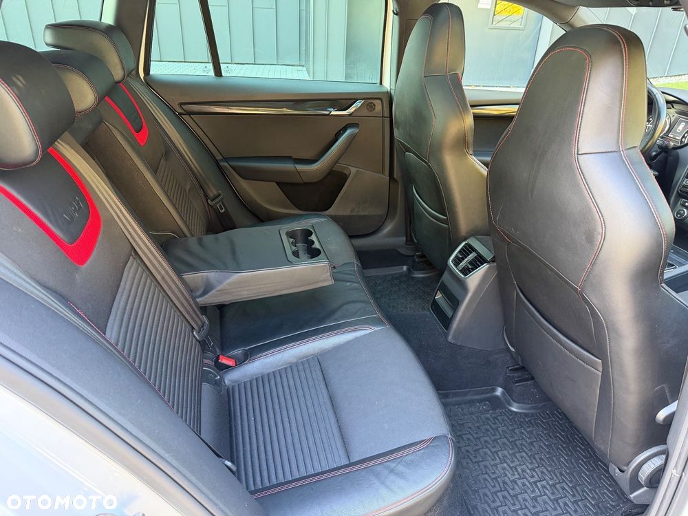 Skoda Octavia 2.0 TDI RS - 30