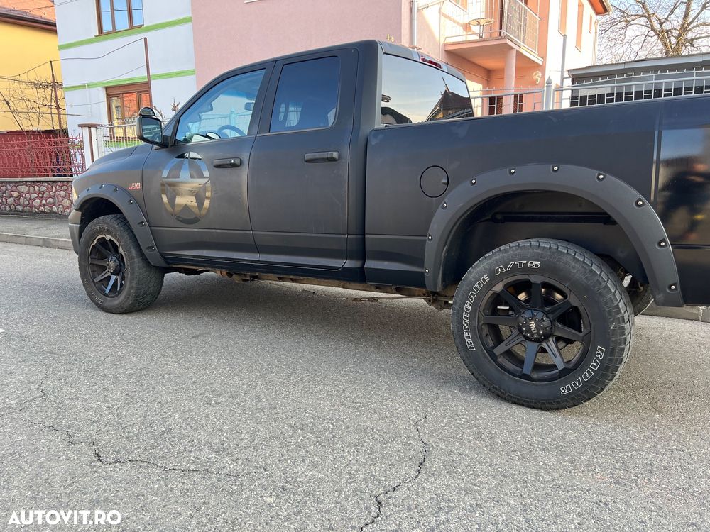 Dodge RAM - 1