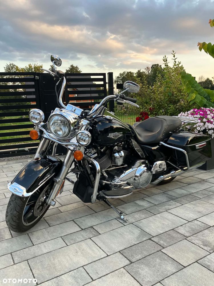 Harley-Davidson Touring Road King - 2