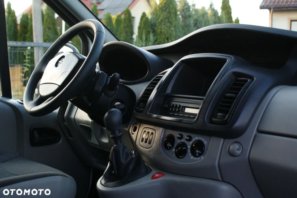 Opel Vivaro - 15