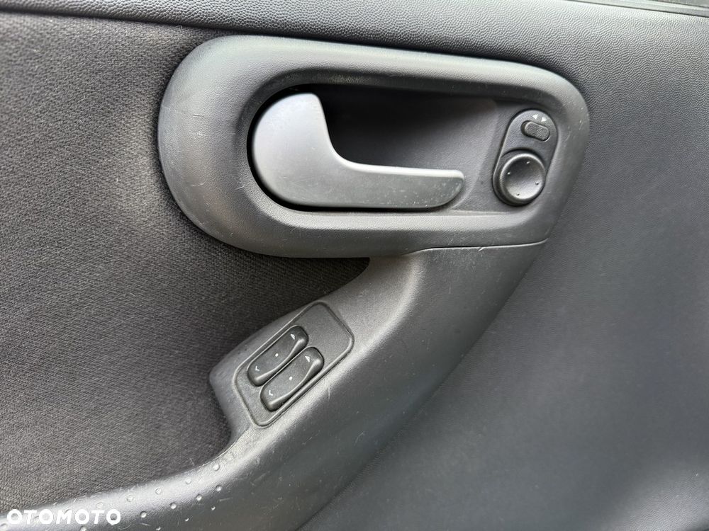 Opel Corsa 1.2 16V Cosmo Easytronic - 25