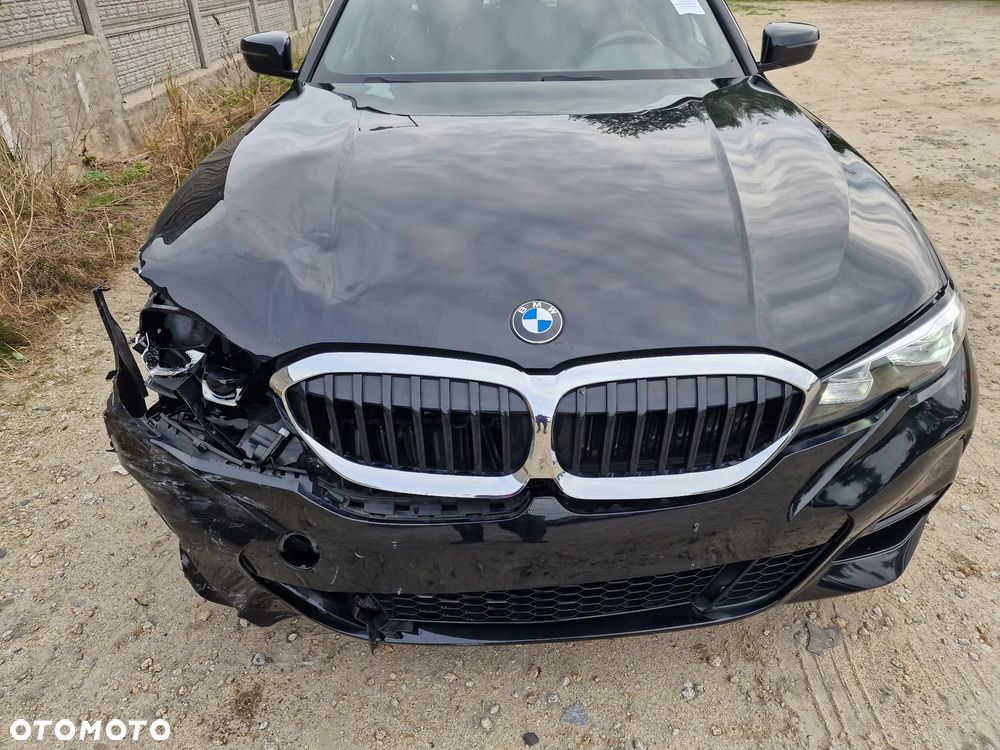 BMW Seria 3 318i M Sport - 24
