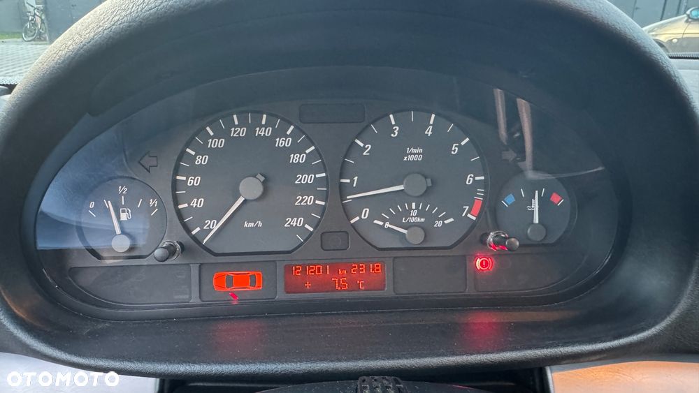 BMW Seria 3 320 Ci - 26