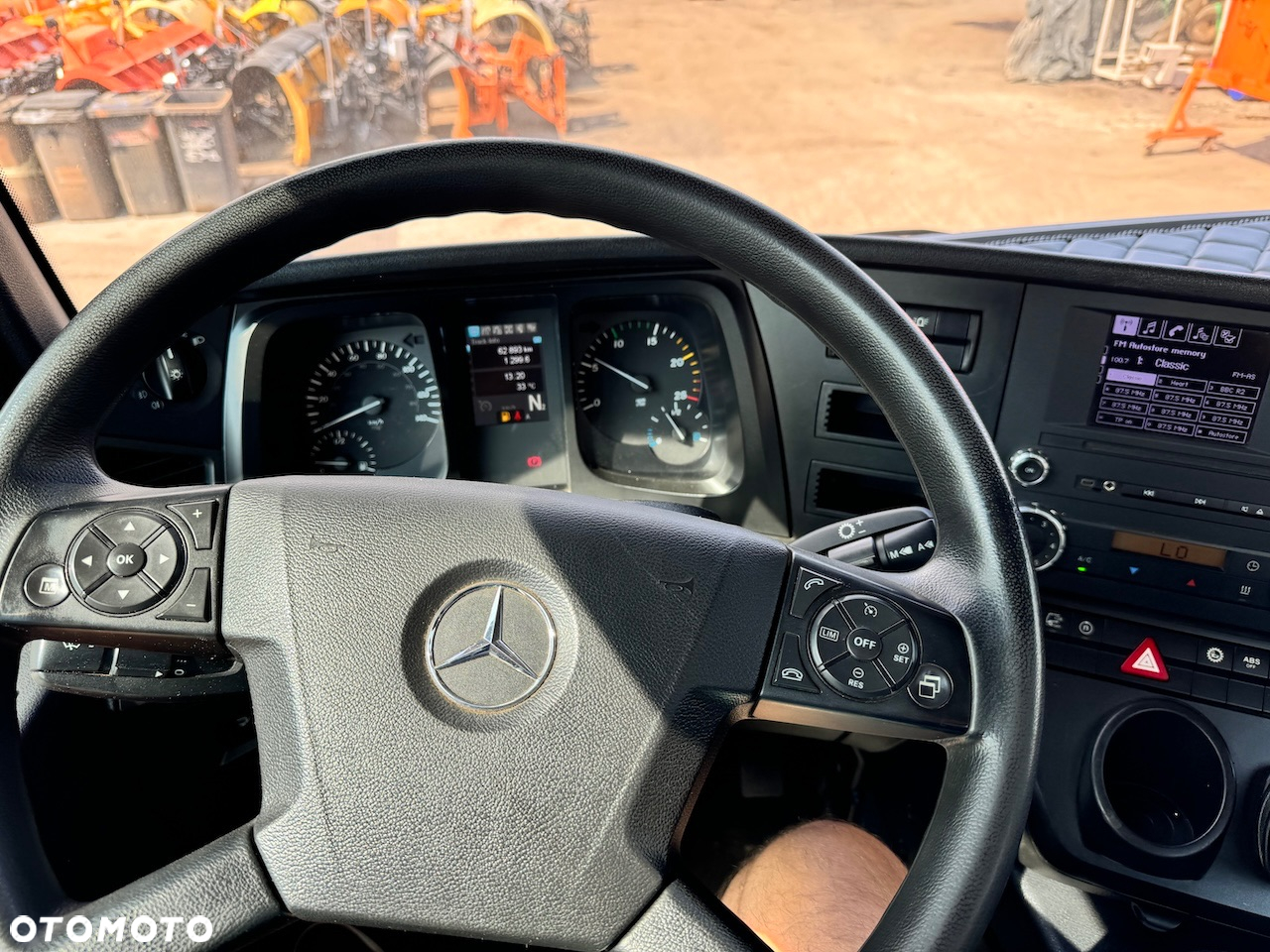 Mercedes-Benz AROCS 3333 6x6 - 10
