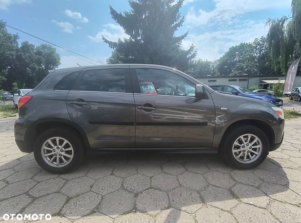 Mitsubishi ASX - 4