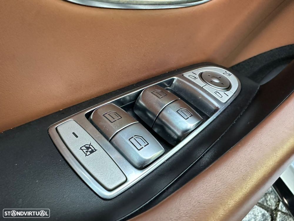 Mercedes-Benz AMG GT 43 4Matic+ - 28