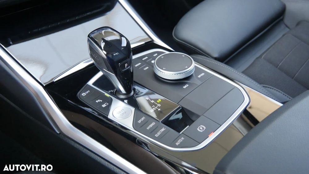 BMW Seria 3 330e Aut. Sport Line - 4