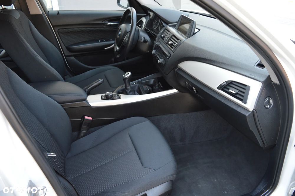BMW Seria 1 114d Sport Line - 25