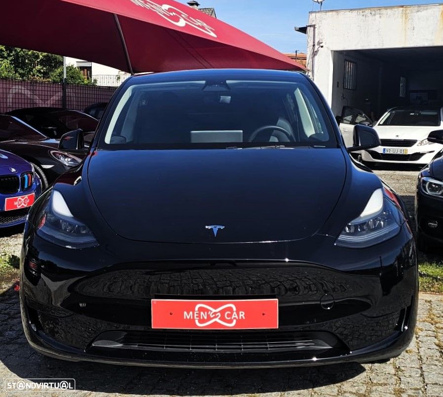Tesla Model Y - 17