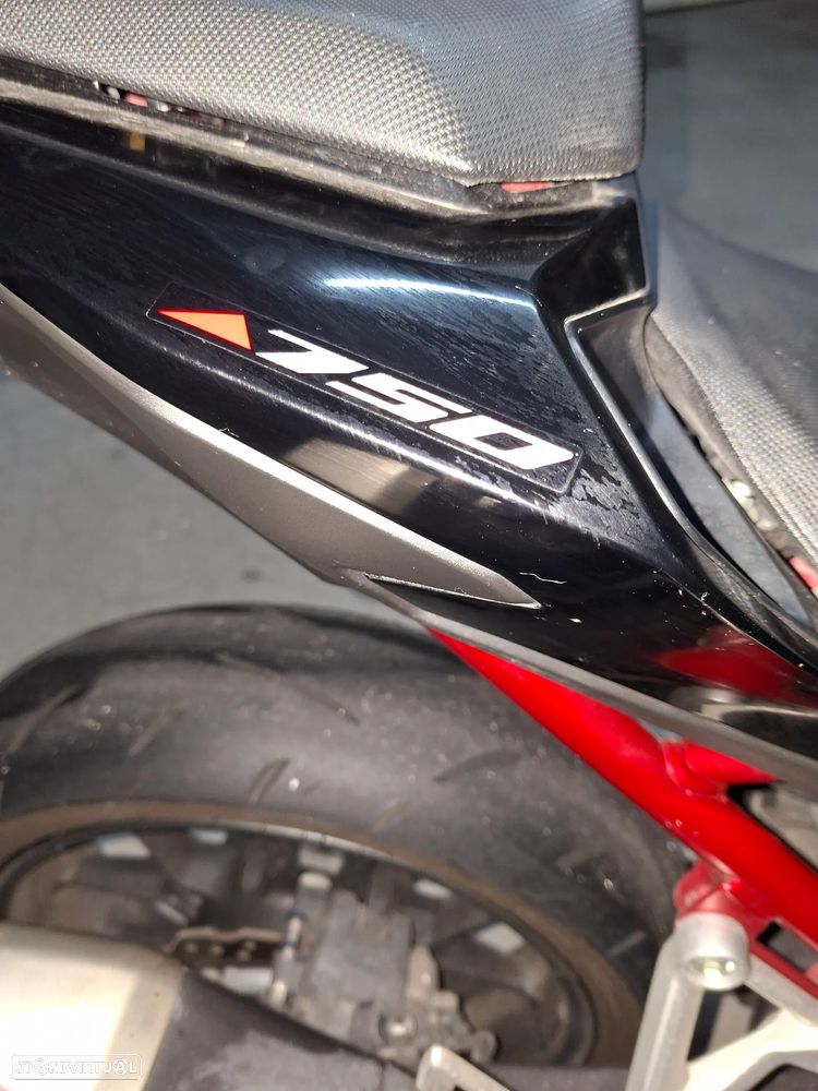 Honda Hornet CB750A - 8