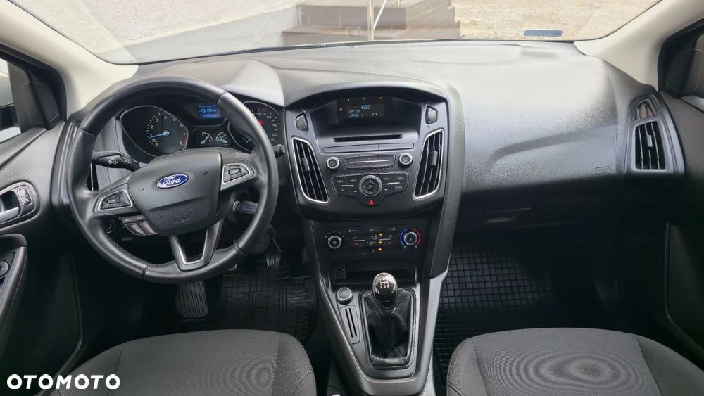 Ford Focus 1.6 SYNC Edition - 18
