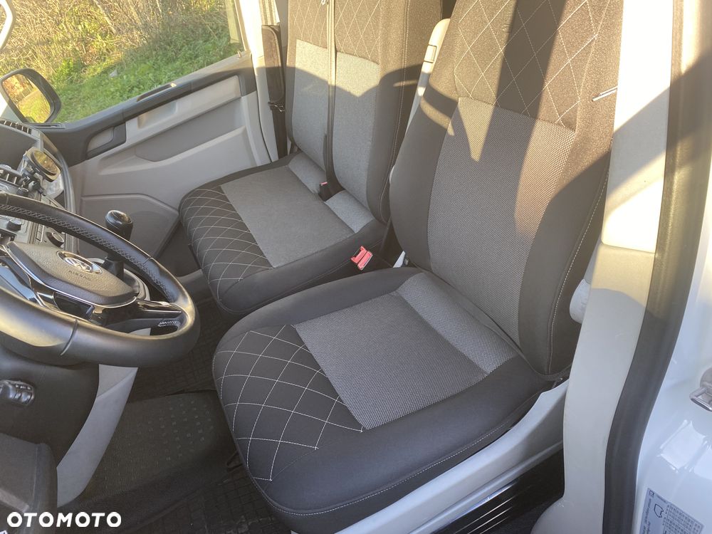 Volkswagen Transporter - 10