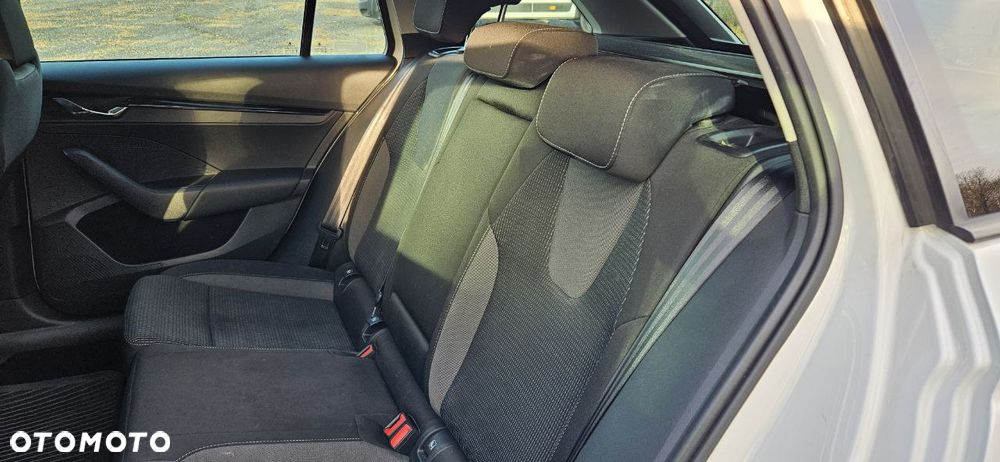 Skoda Octavia 1.5 TSI ACT Ambition - 28