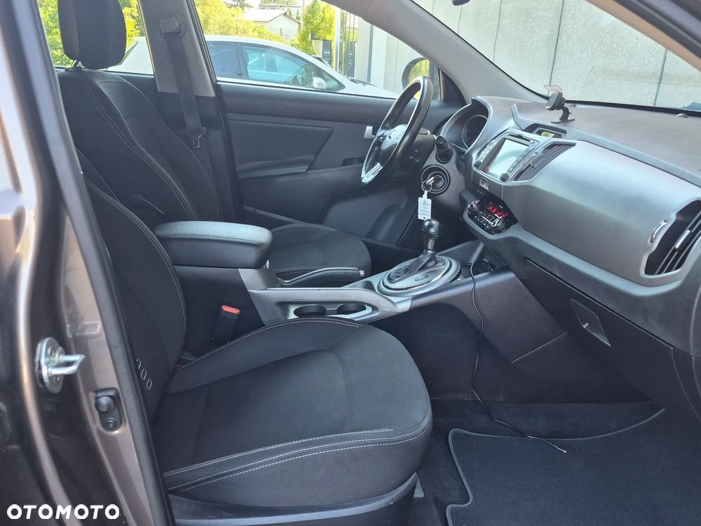 Kia Sportage 2.0 CRDI L AWD - 11