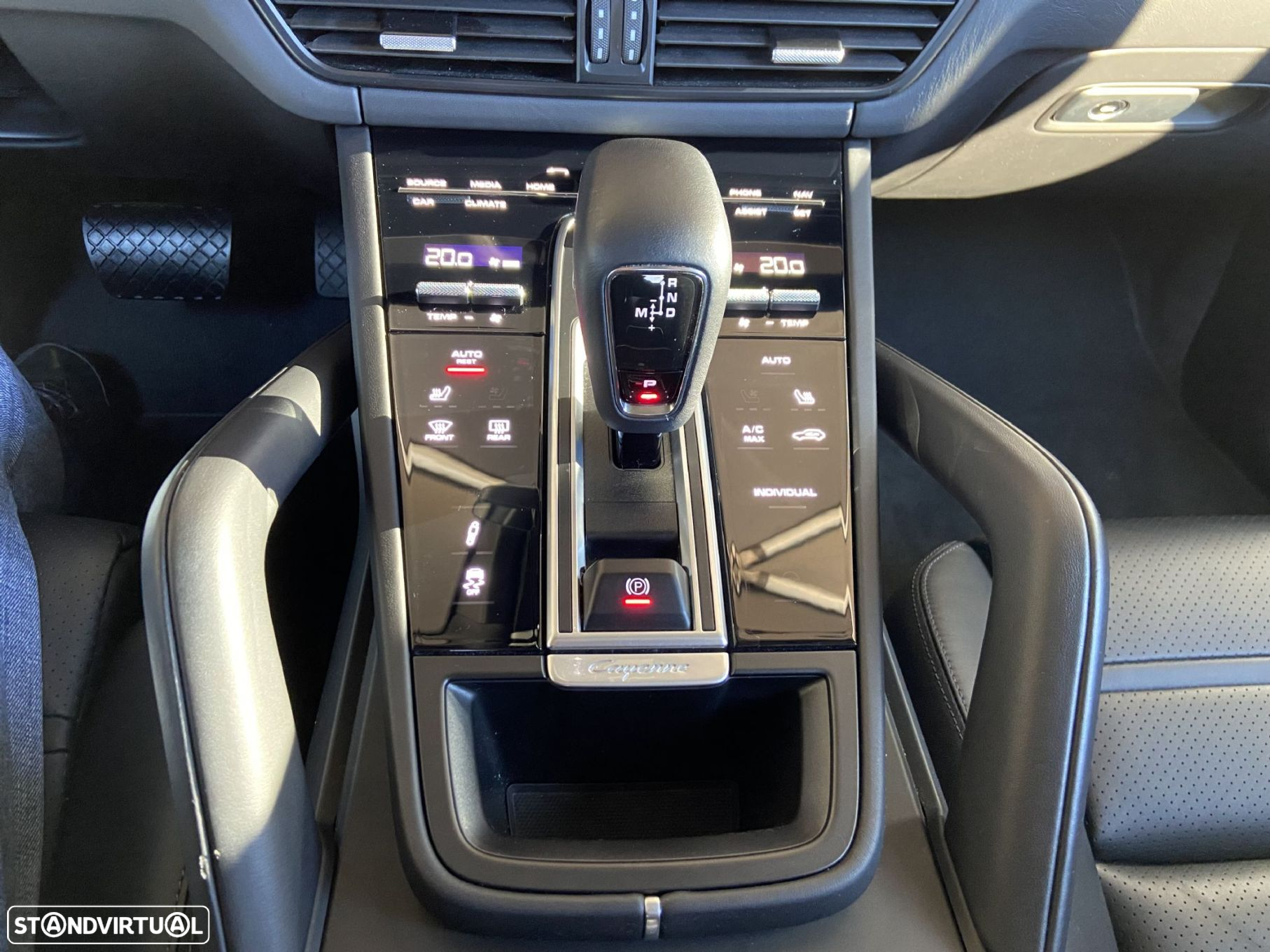 Porsche Cayenne Coupé E-Hybrid Platinum Edition - 24