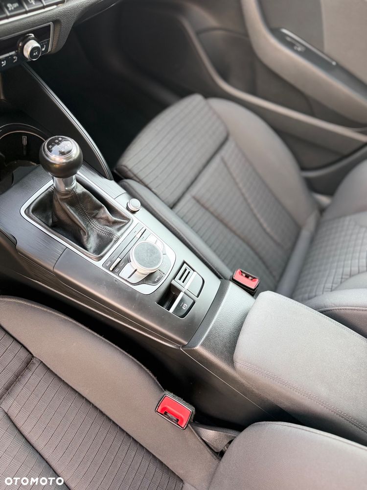 Audi A3 Sportback 1.4 TFSI Attraction - 23