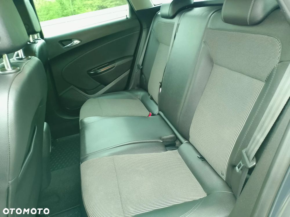 Opel Astra 1.6 CDTI DPF ecoFLEX TourerStart/Stop Exklusiv - 13