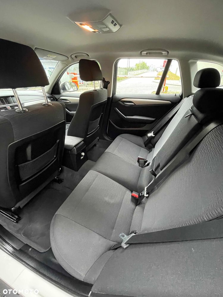 BMW X1 xDrive18d - 12