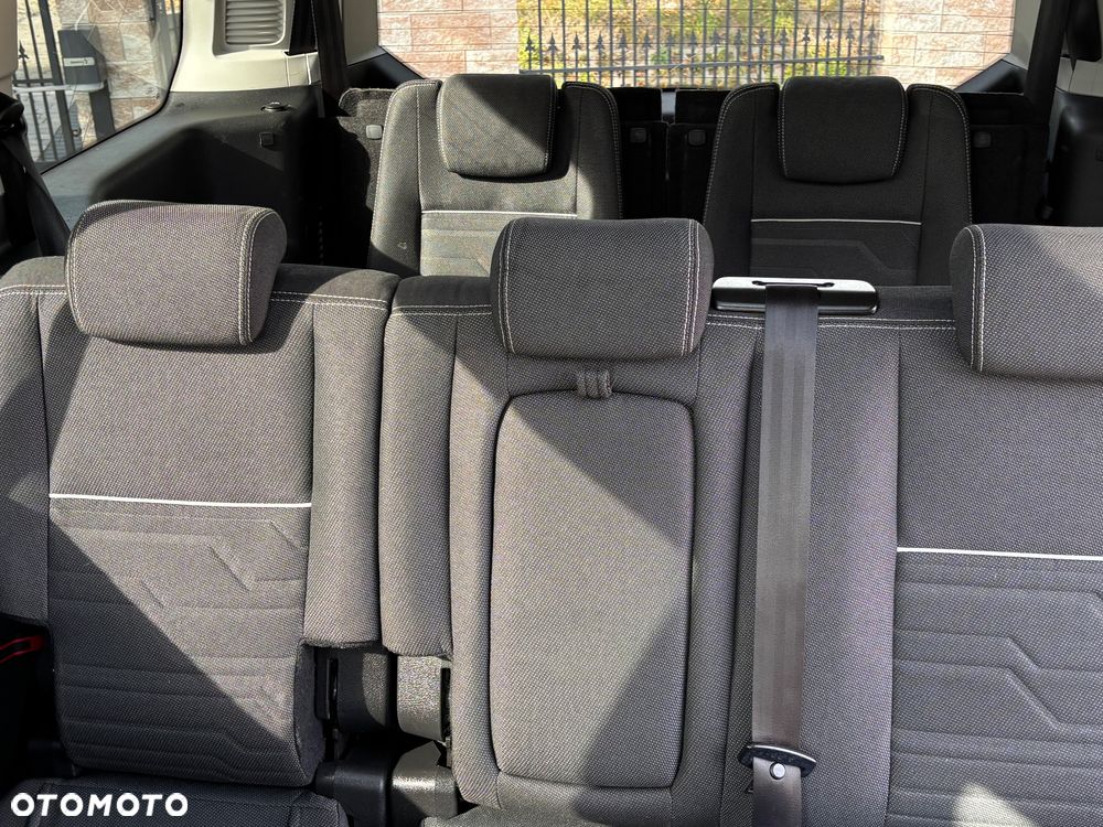 Ford Tourneo Connect Grand - 23