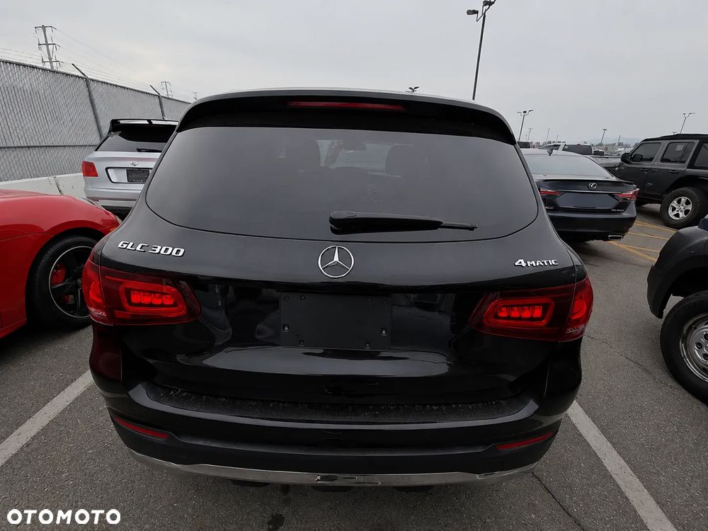 Mercedes-Benz GLC 300 4-Matic - 5