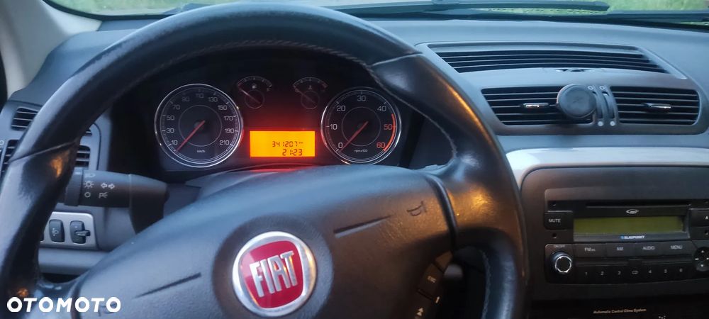 Fiat Croma 1.9 JTD Dynamic - 4