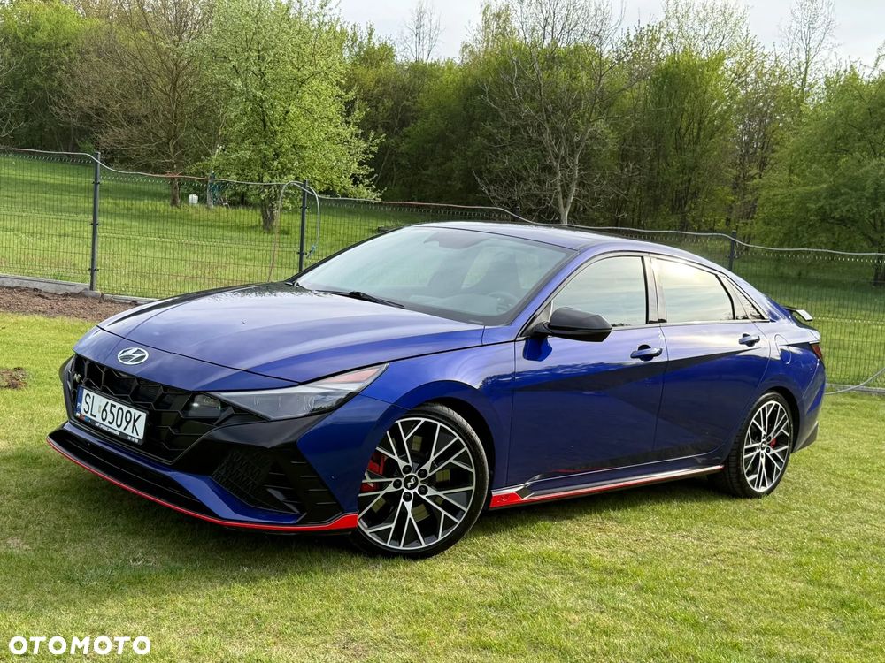 Hyundai Elantra - 2