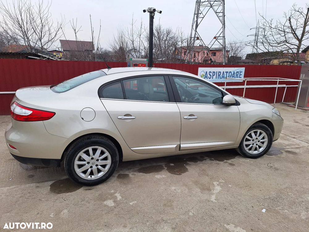 Renault Fluence 1.6 16V Privilege - 13