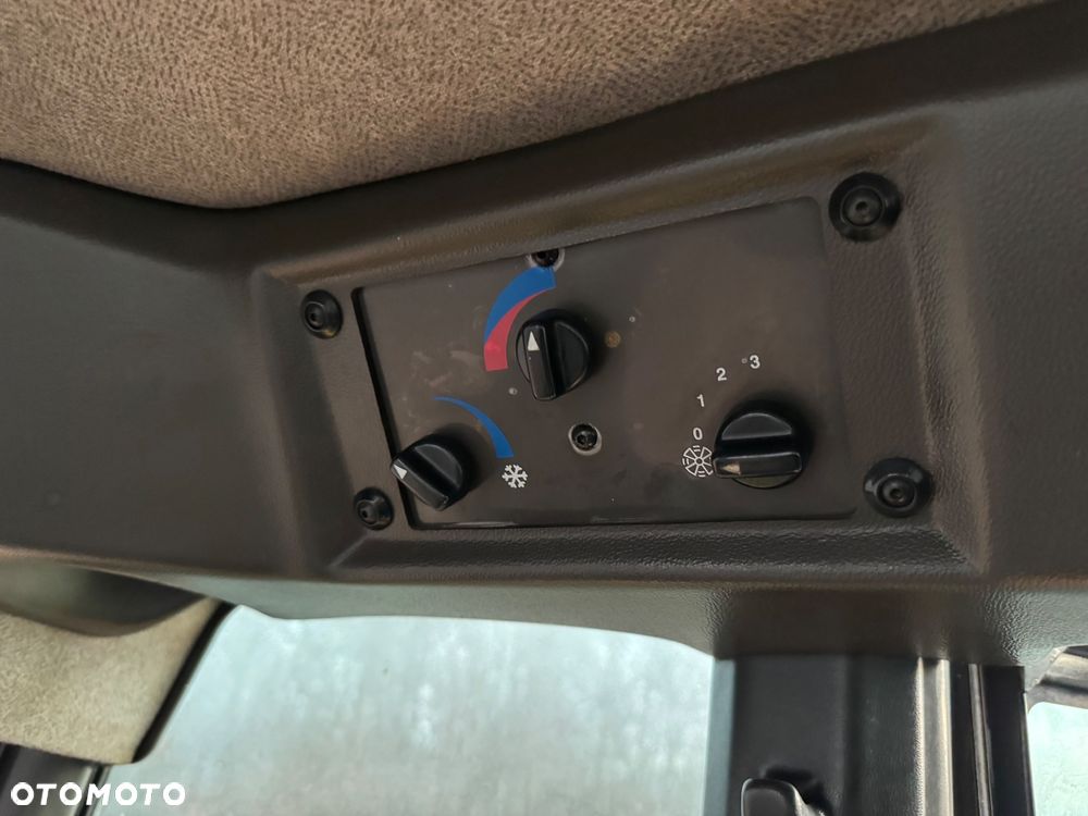 Renault Ergos 2009r. Kosiarka Bijakowa Klima WOM 4x2 - 25