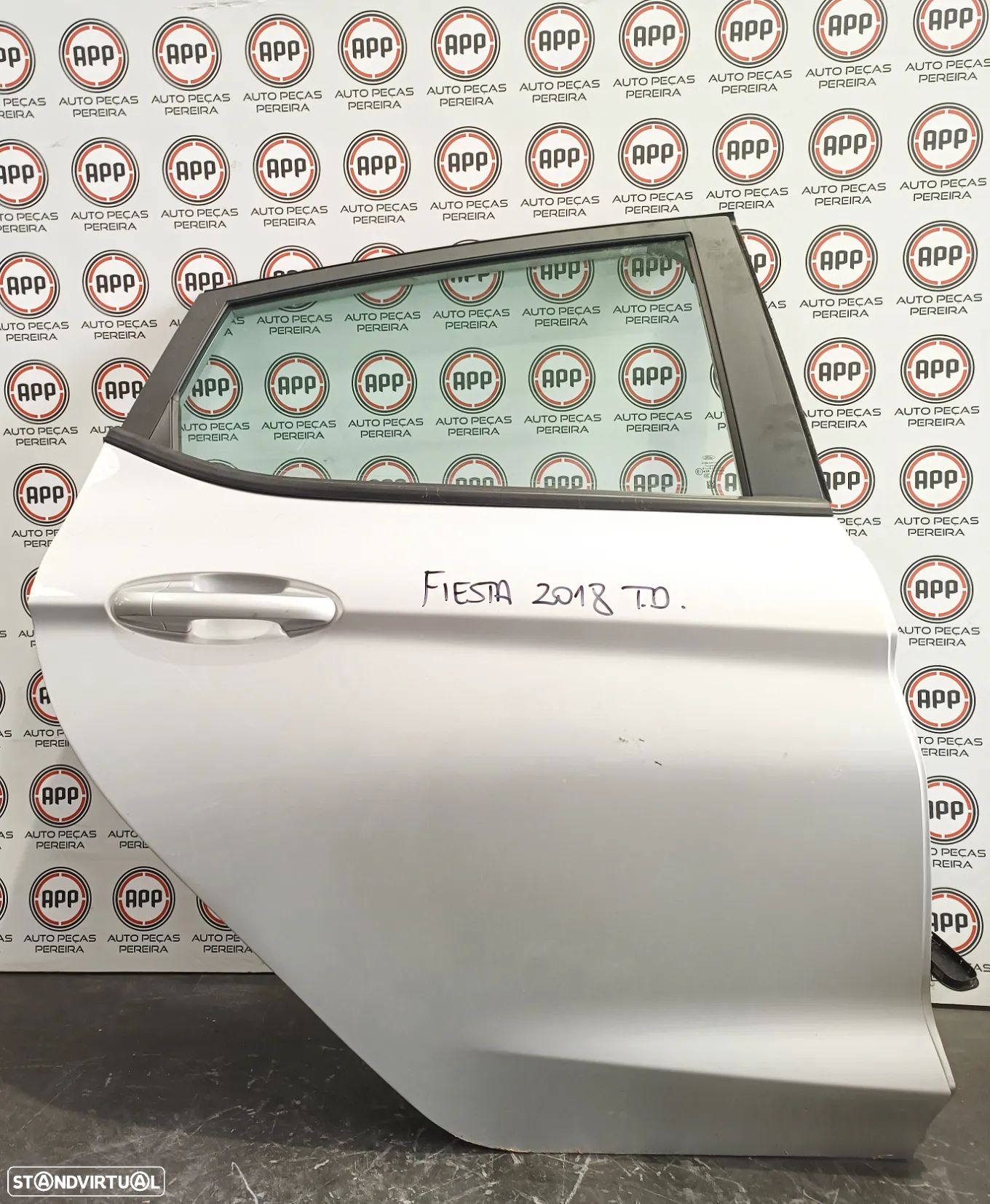 Porta Ford Fiesta 8 de 2018, traseira direita. - 1
