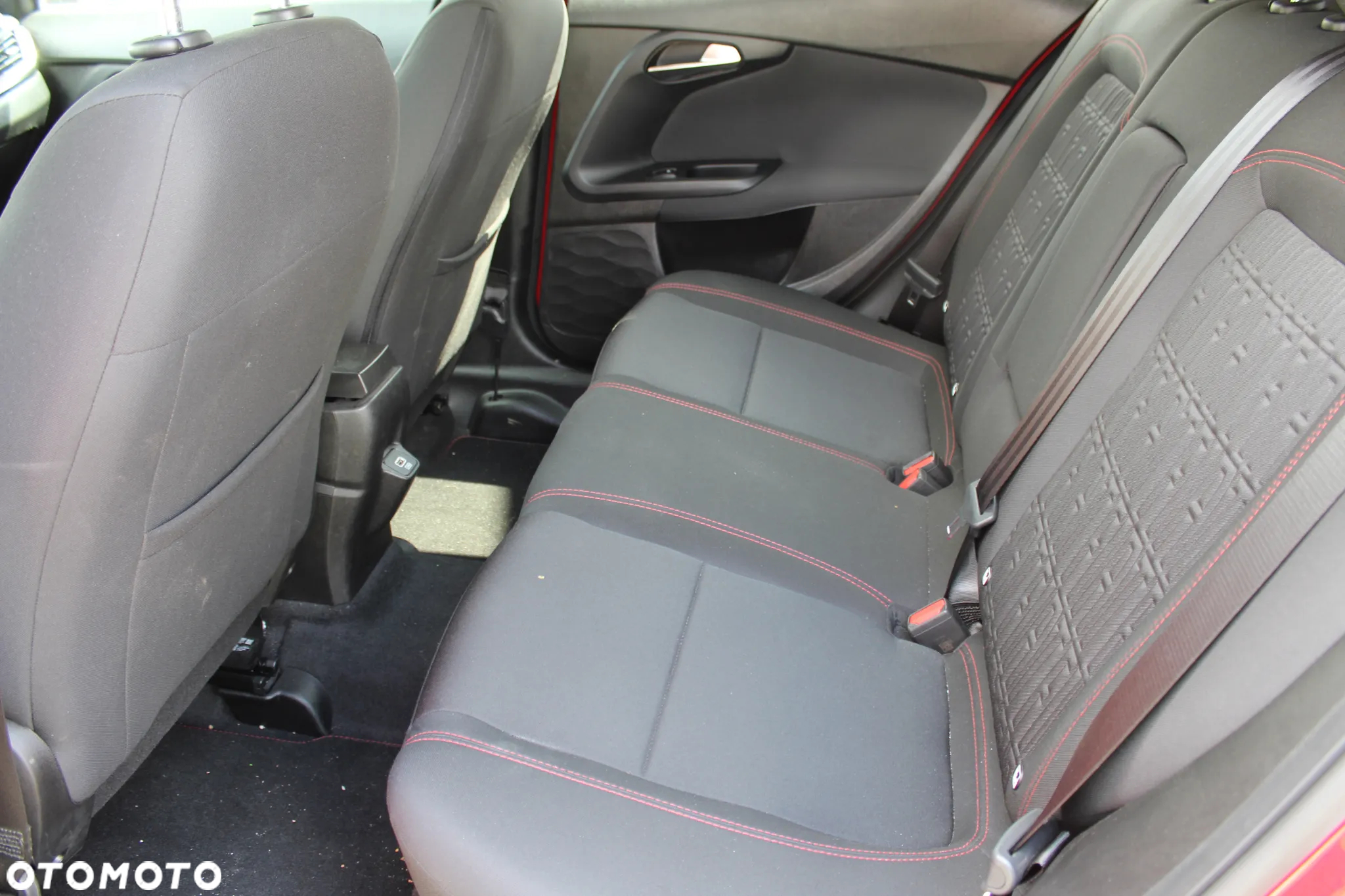 Fiat Tipo 1.0 T3 Red - 11